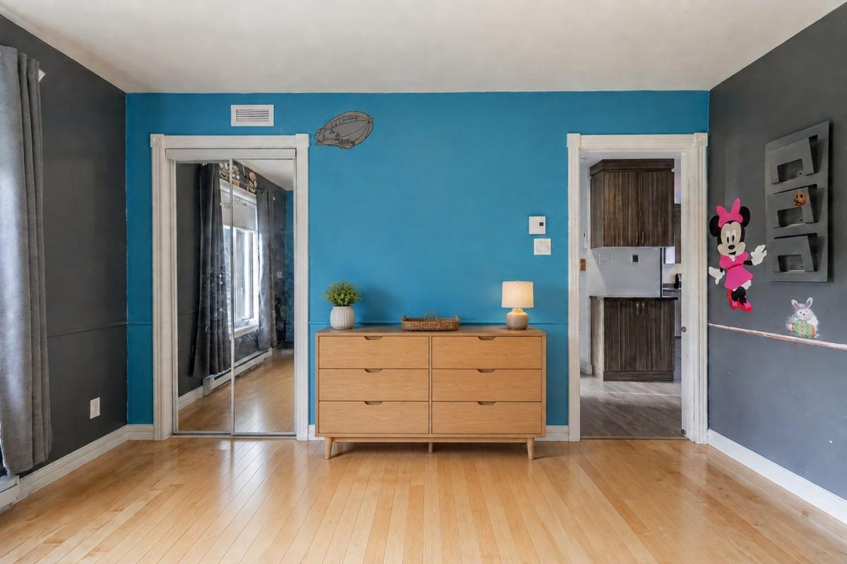 Autre vue de la chambre principale