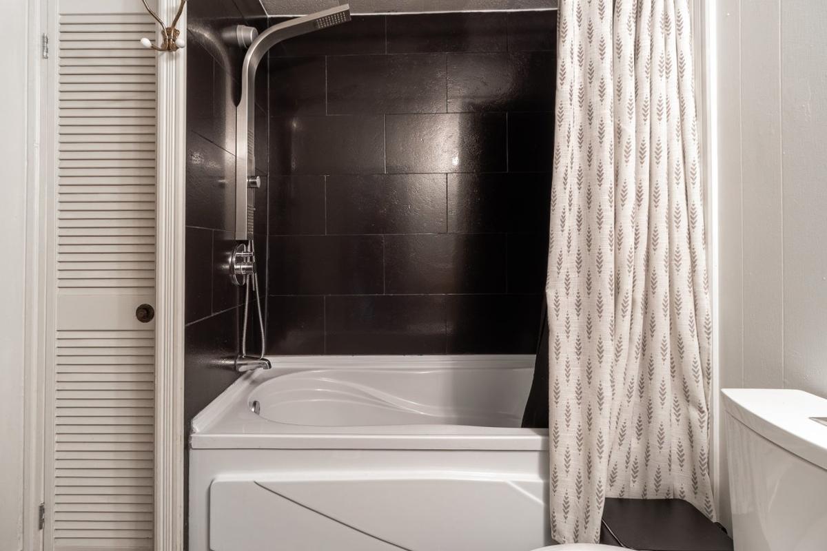 Baignoire et aménagement