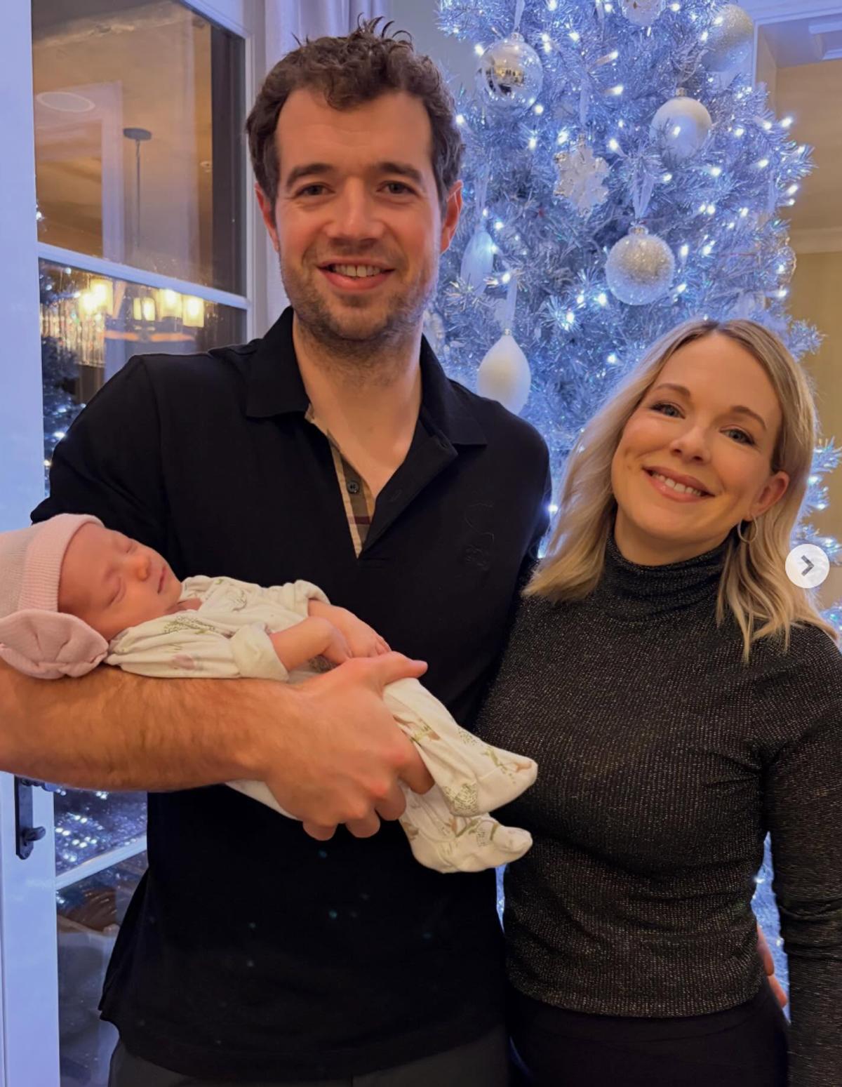 Marc-Édouard Vlasic et Frédérique Guay avec leur bébé Samuelle