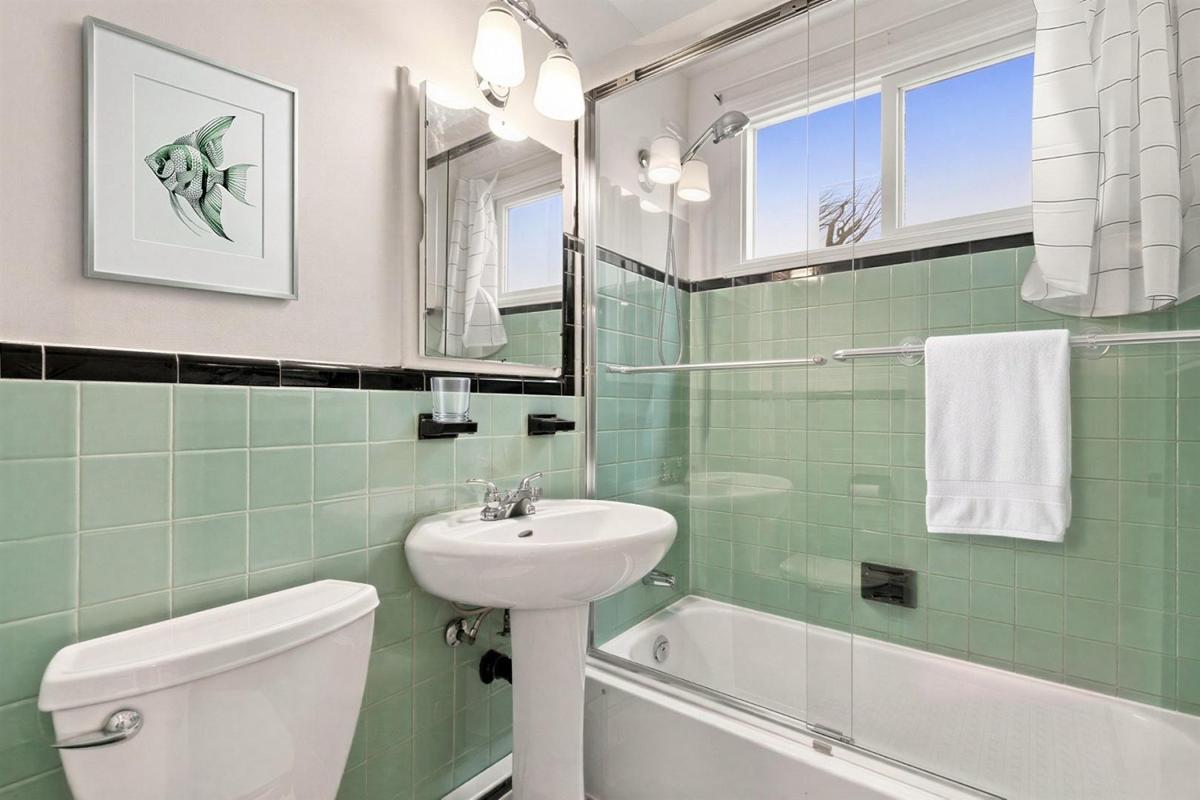 Ingrid Falaise met en vente son superbe duplex rénové au cœur du Nouveau-Rosemont