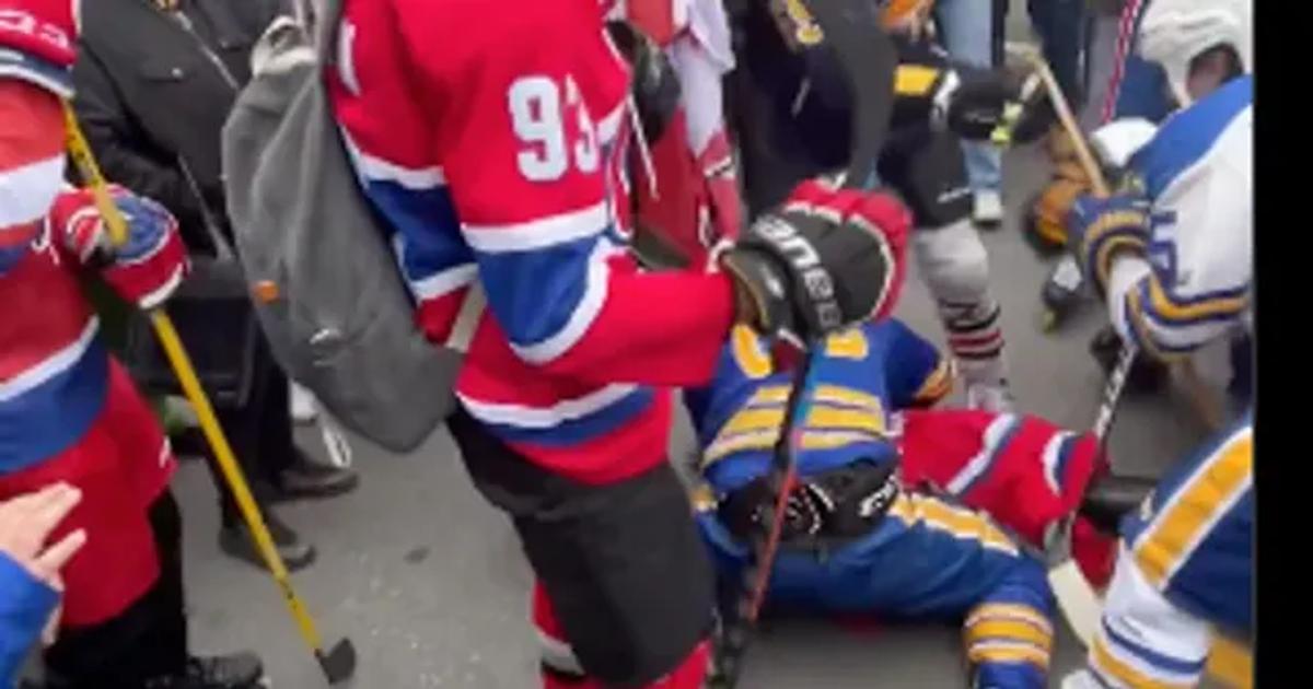 Sabres fans assault and spit on Habs fans during Game 1