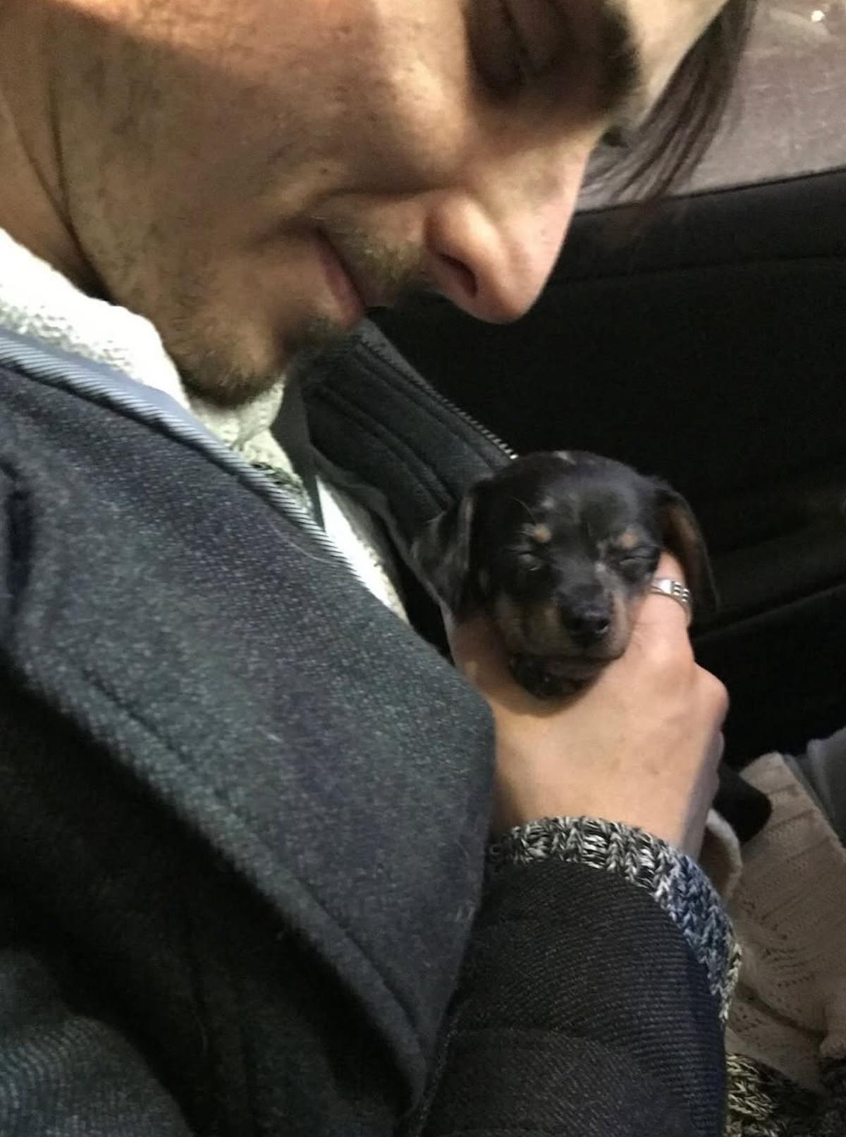 Kevin Bazinet et sa chienne Tinkerbell