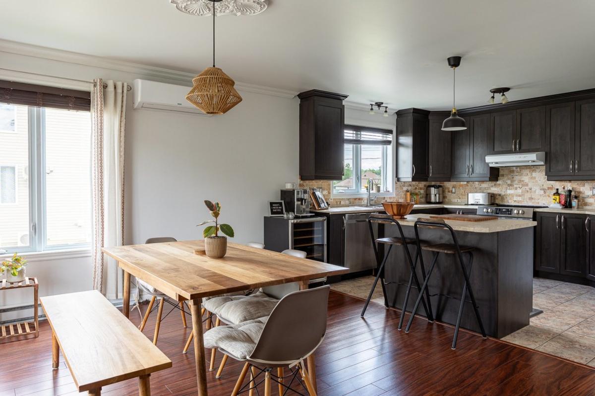 Cuisine fonctionnelle avec rangements généreux