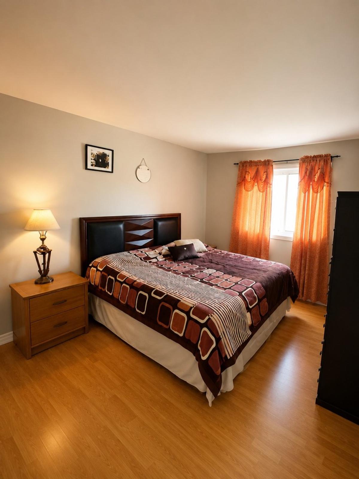 Autre angle de la chambre principale