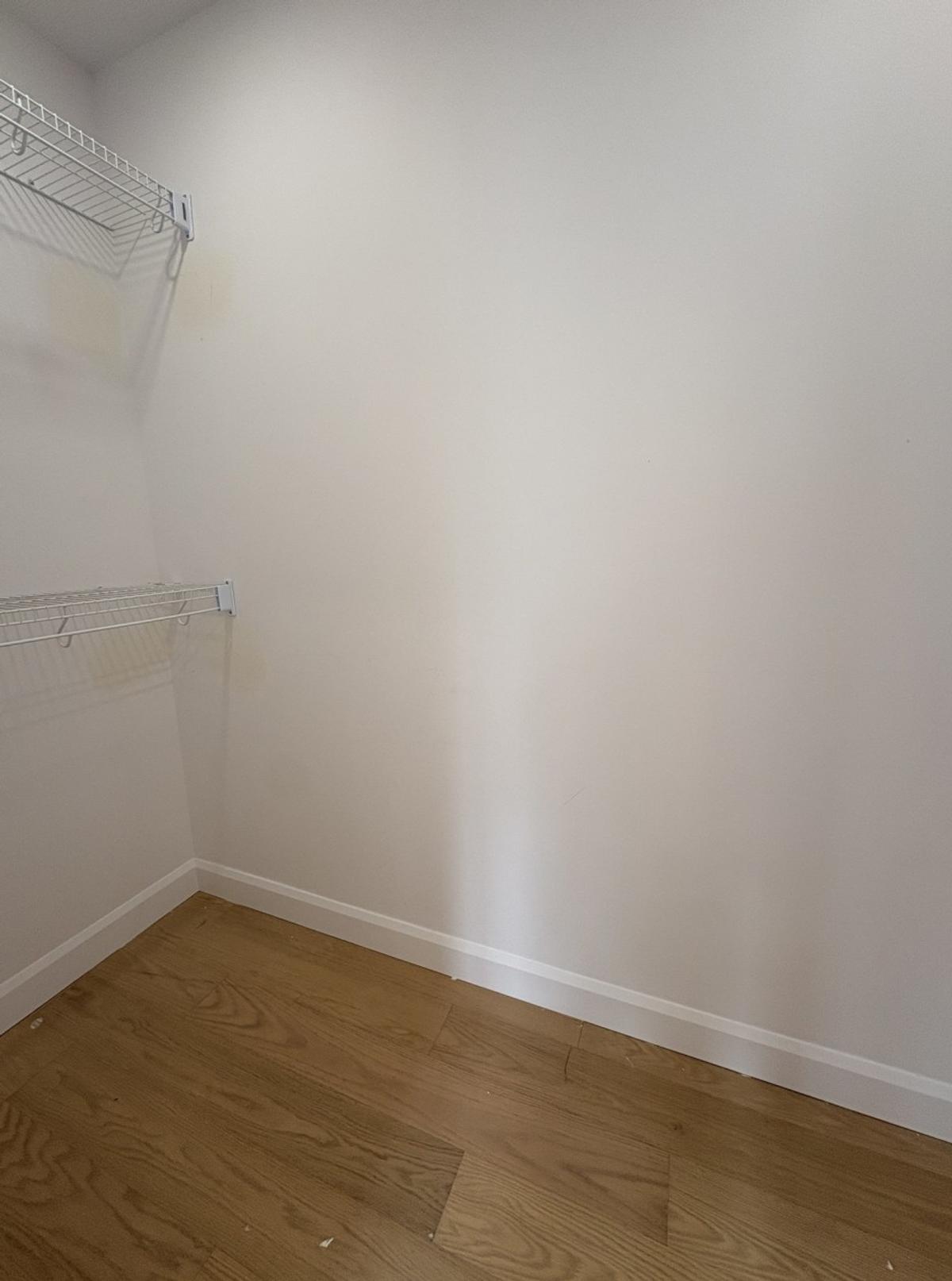 Penderie de la deuxième chambre