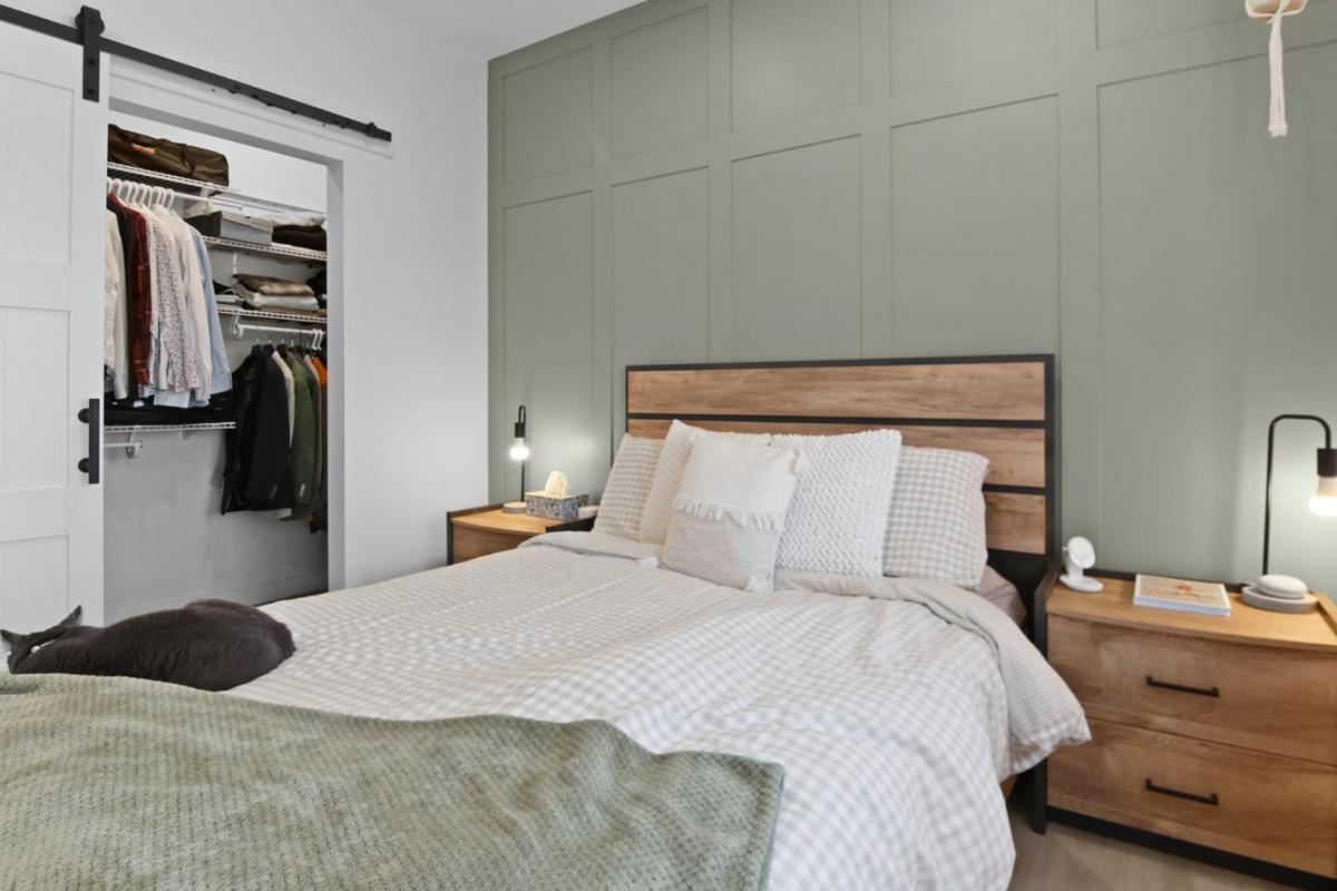 Autre angle de la chambre principale