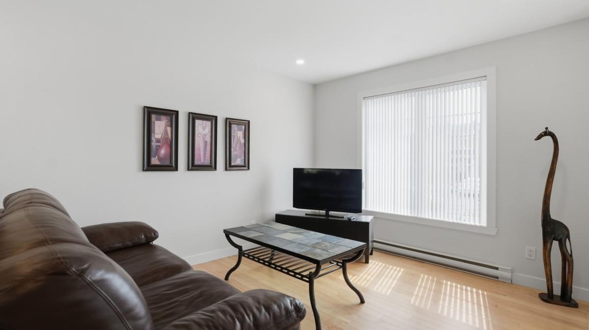 Salon baigné de lumière