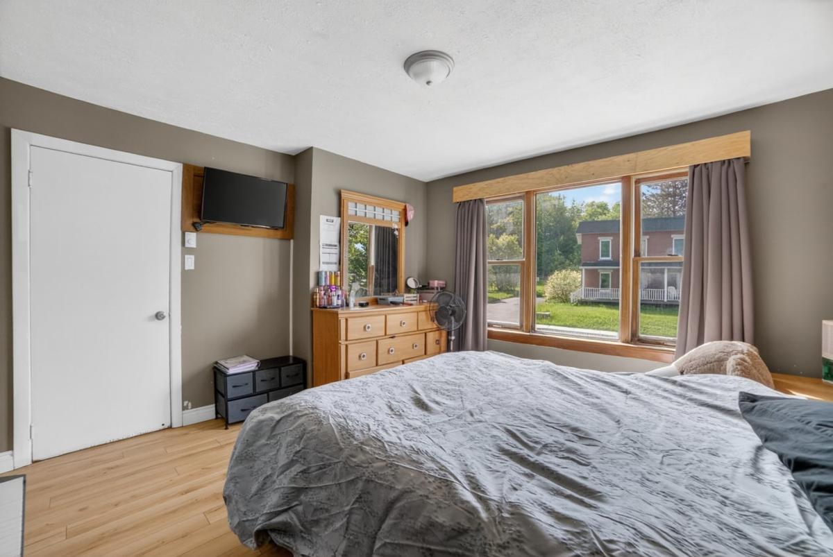 Autre vue de la chambre principale