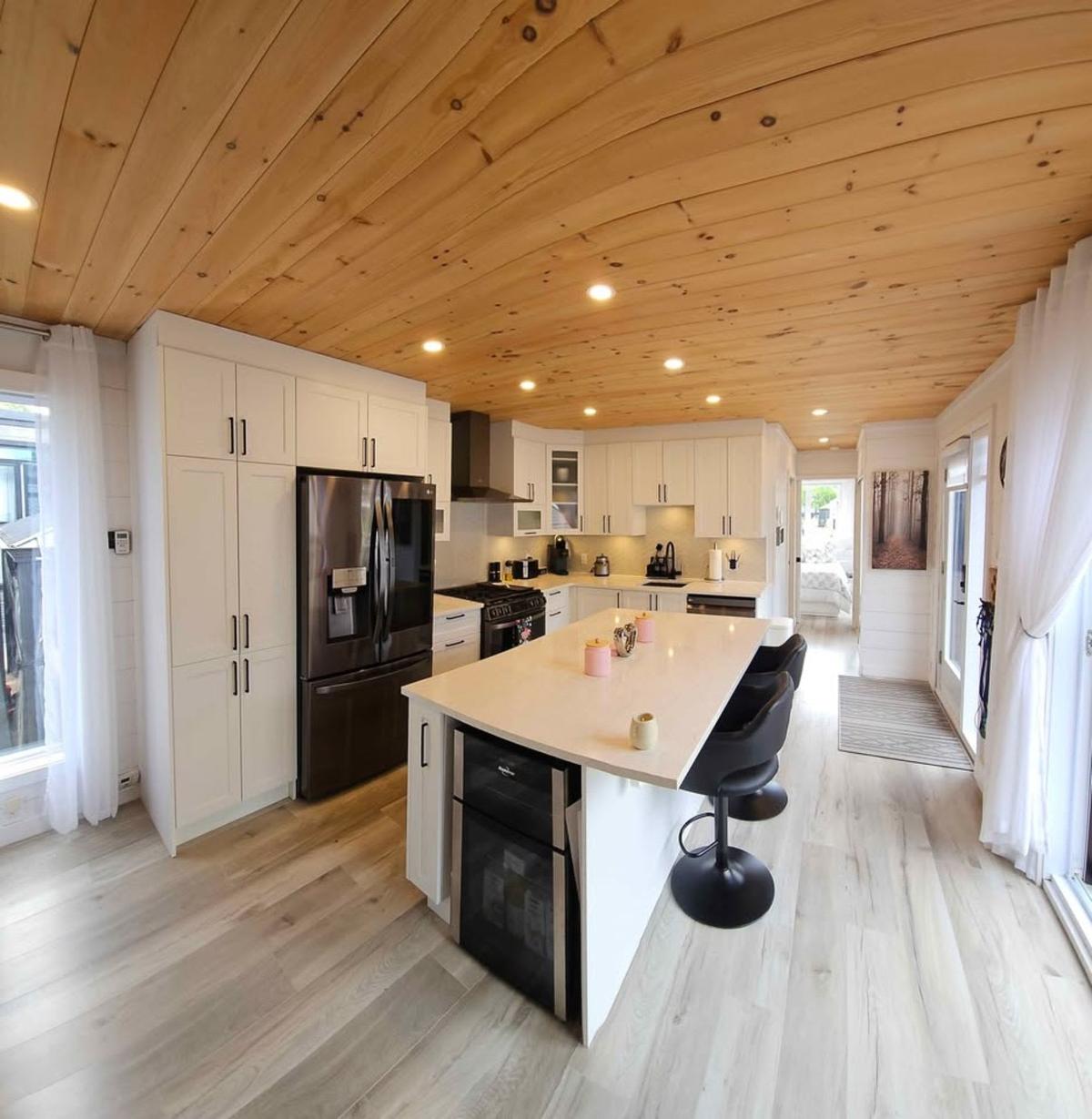 Détail de la cuisine et de ses rangements