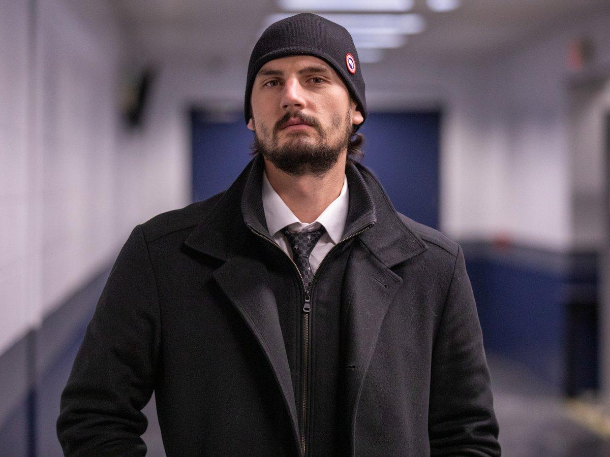 Connor Hellebuyck 