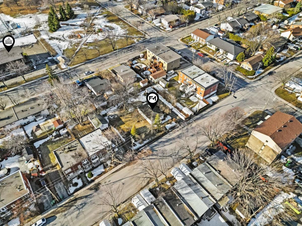 Vue aérienne du terrain et de son environnement