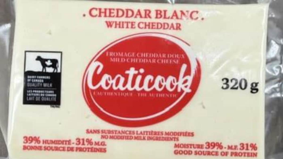 Fromage cheddar blanc Coaticook 320 g visé par le rappel