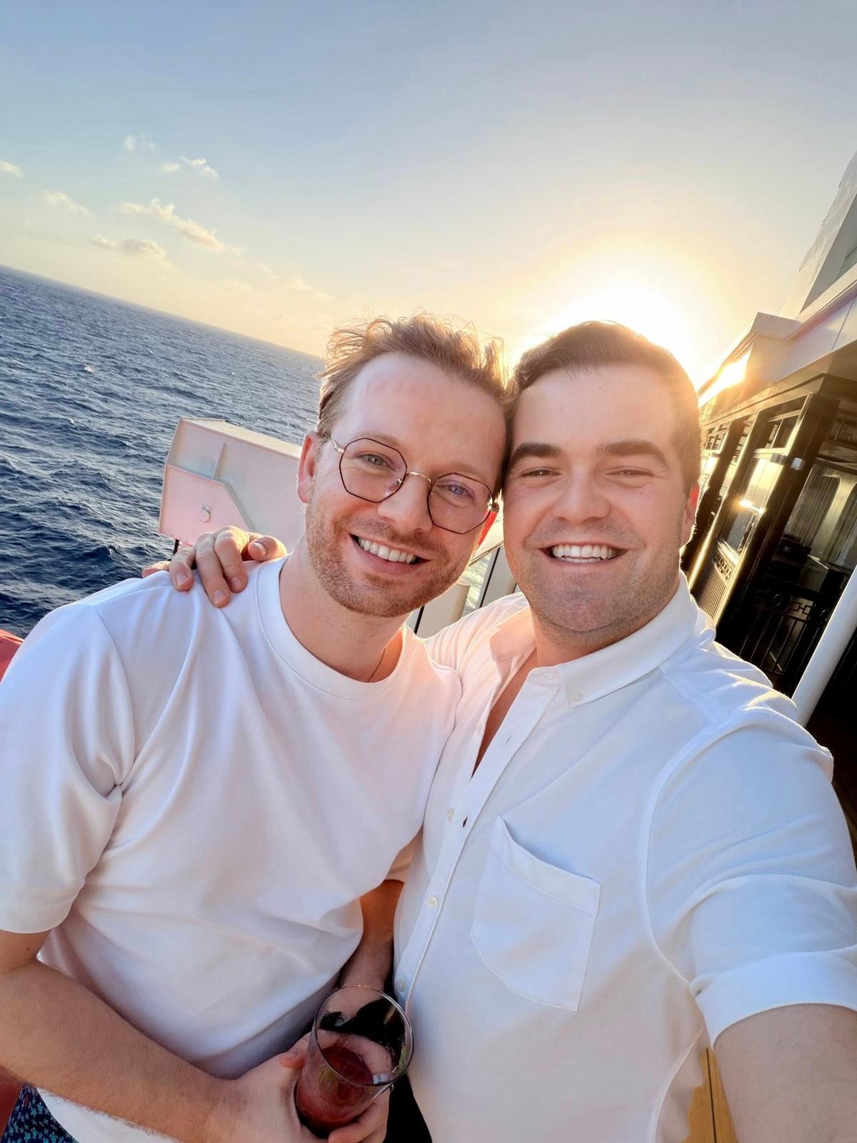 Simon Philibert et son amoureux Charles-Olivier