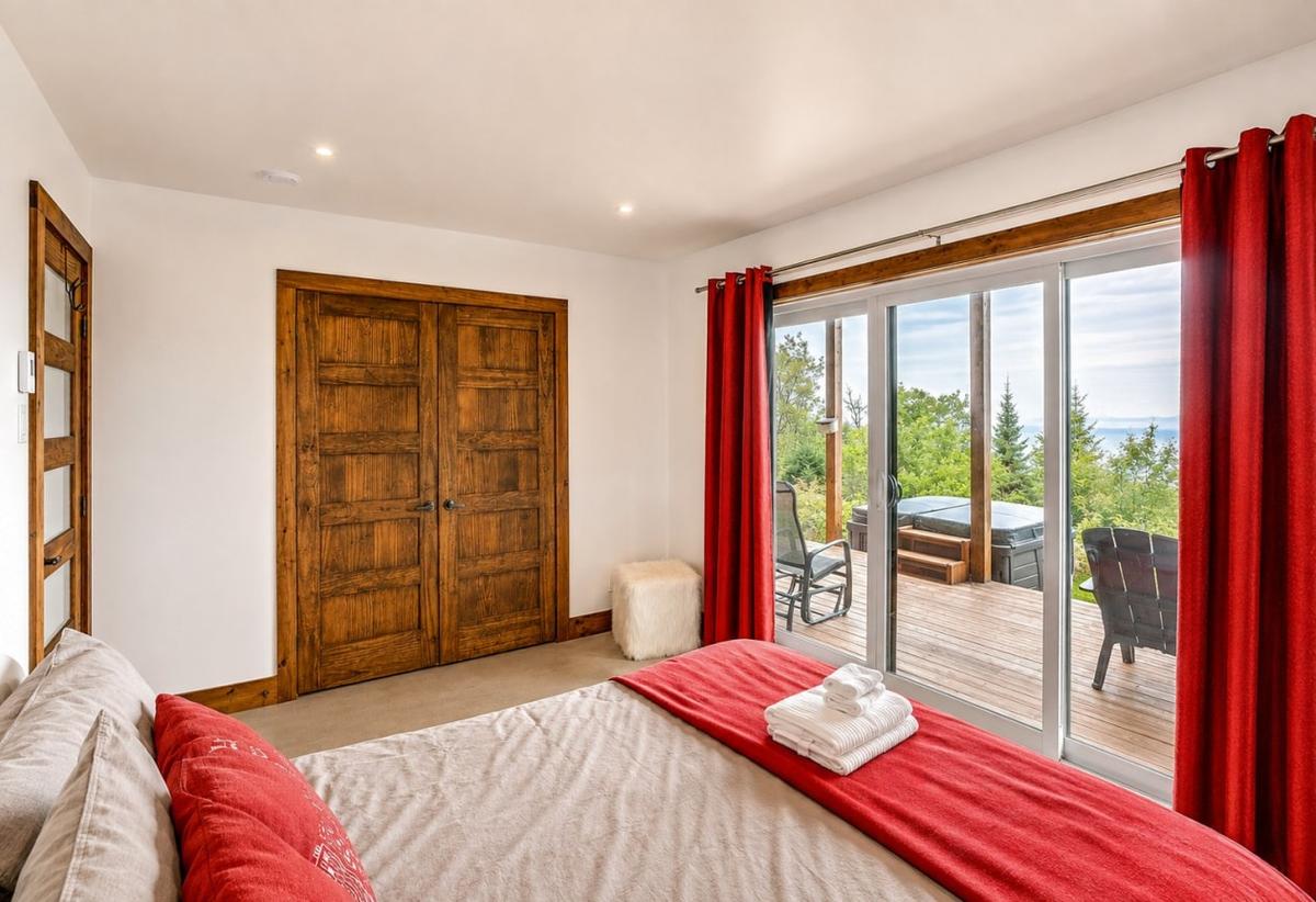 Autre vue de la chambre principale