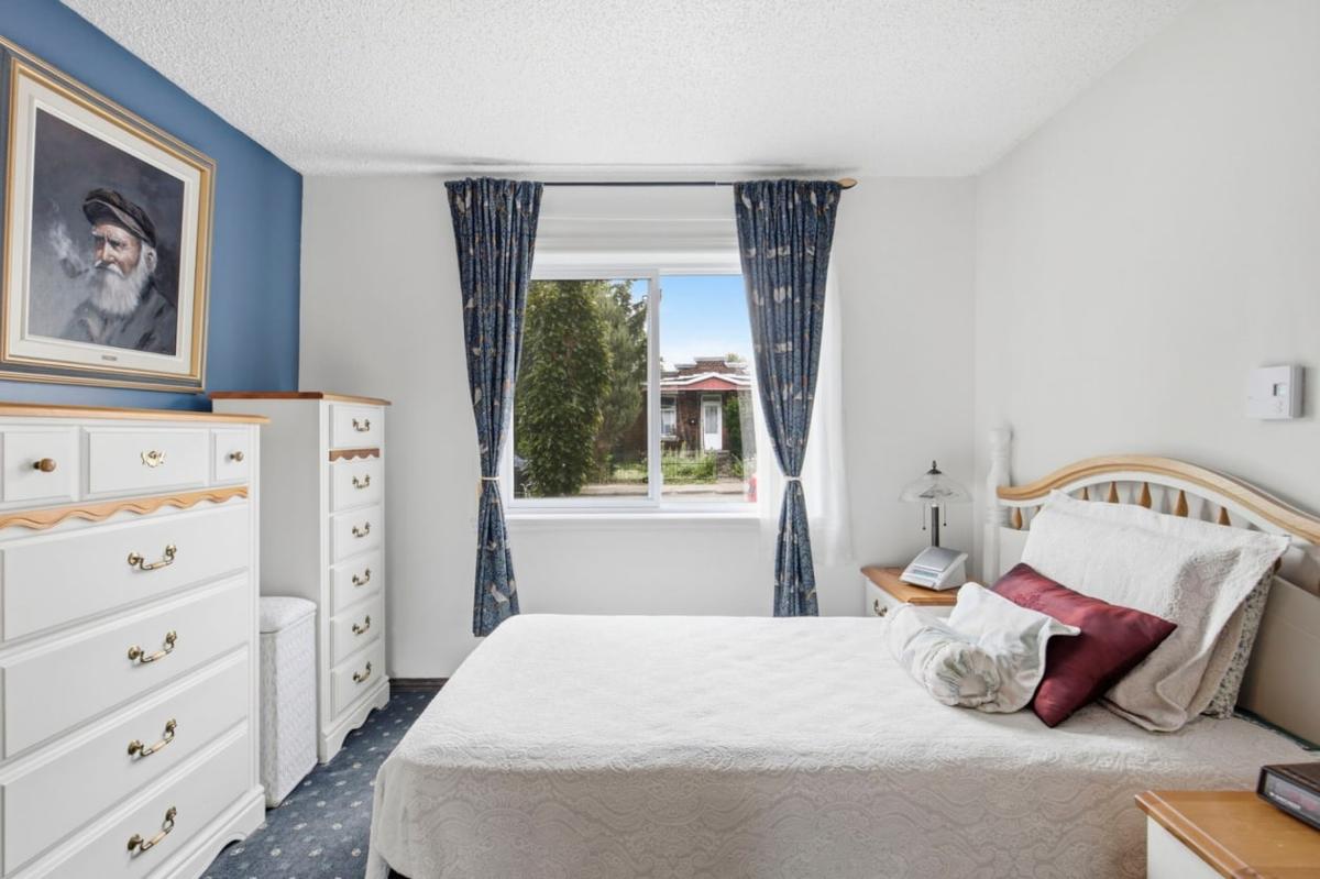 Autre vue de la chambre principale