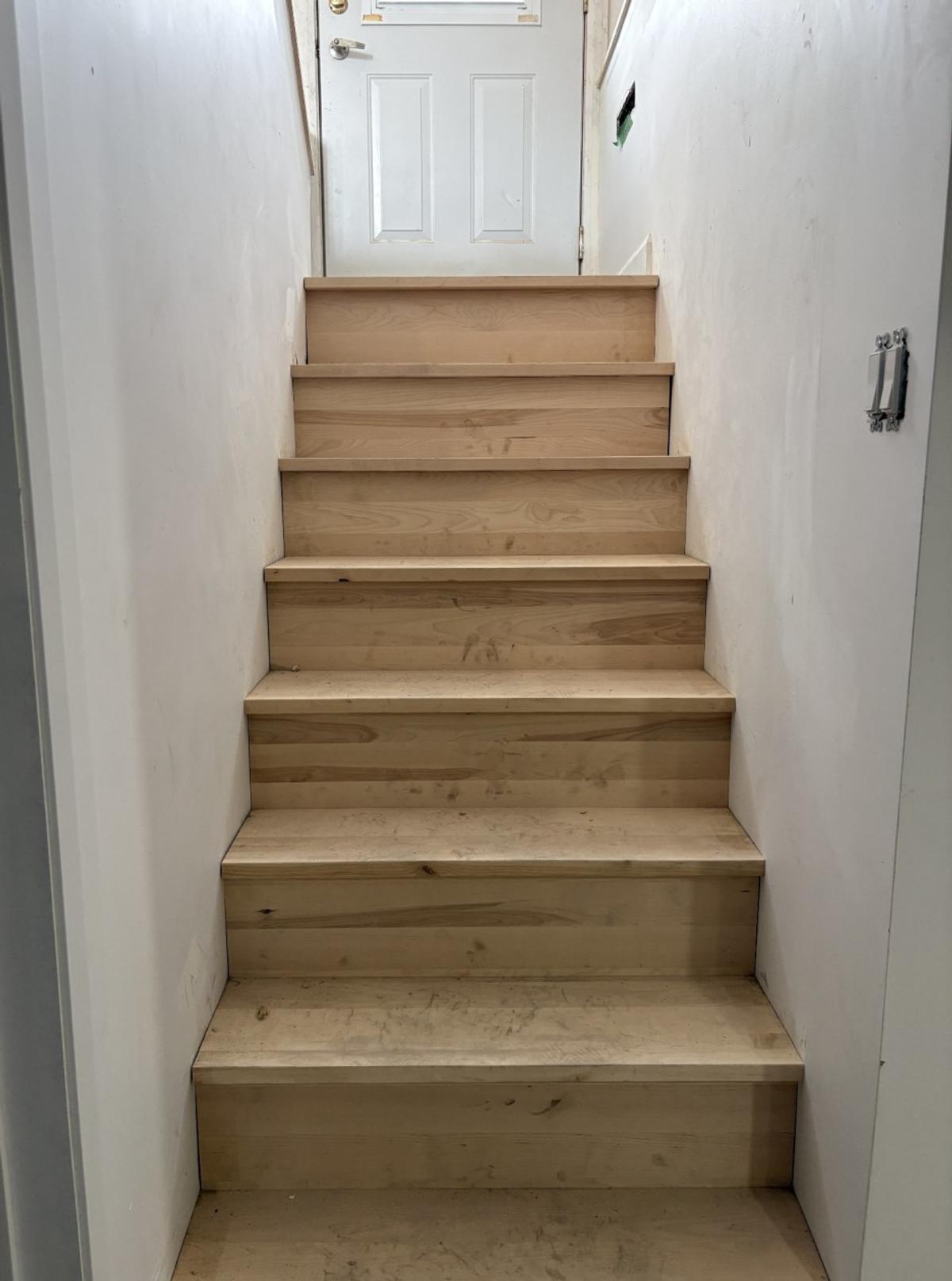L'escalier vers le sous-sol