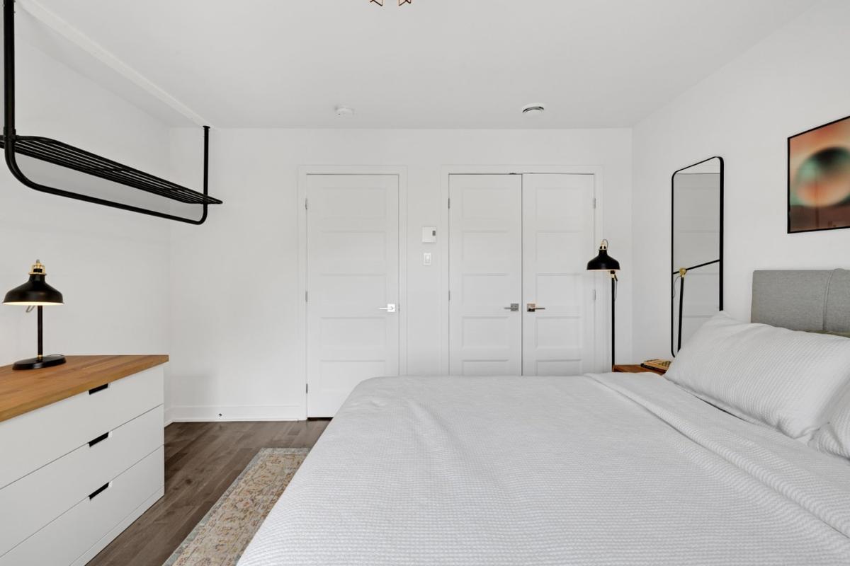 Autre vue de la chambre principale