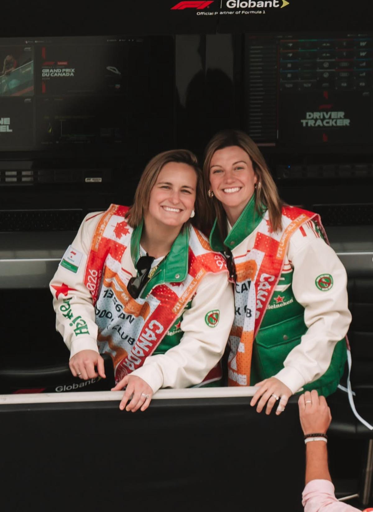 Marie-Philip Poulin et Laura Stacey