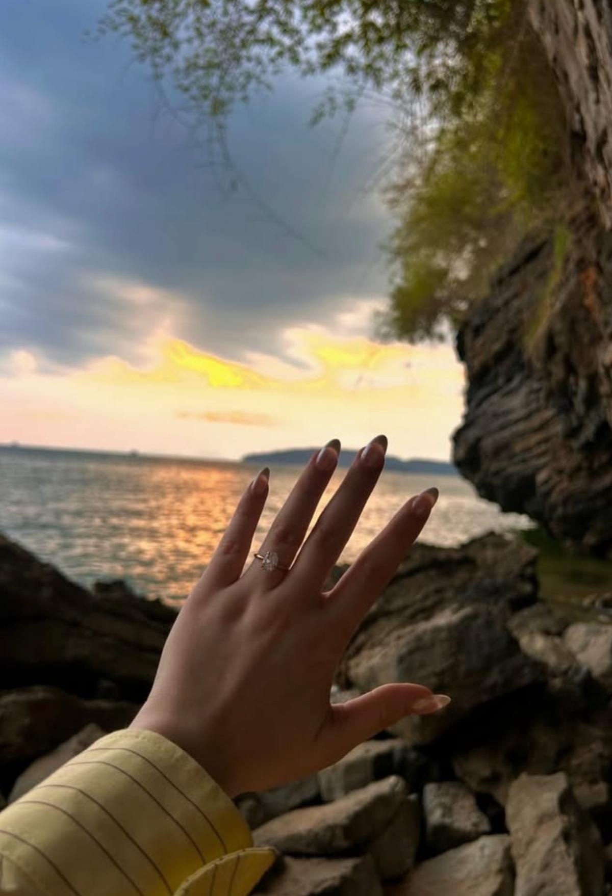 Victoria Sénéchal de Star Académie est fiancée