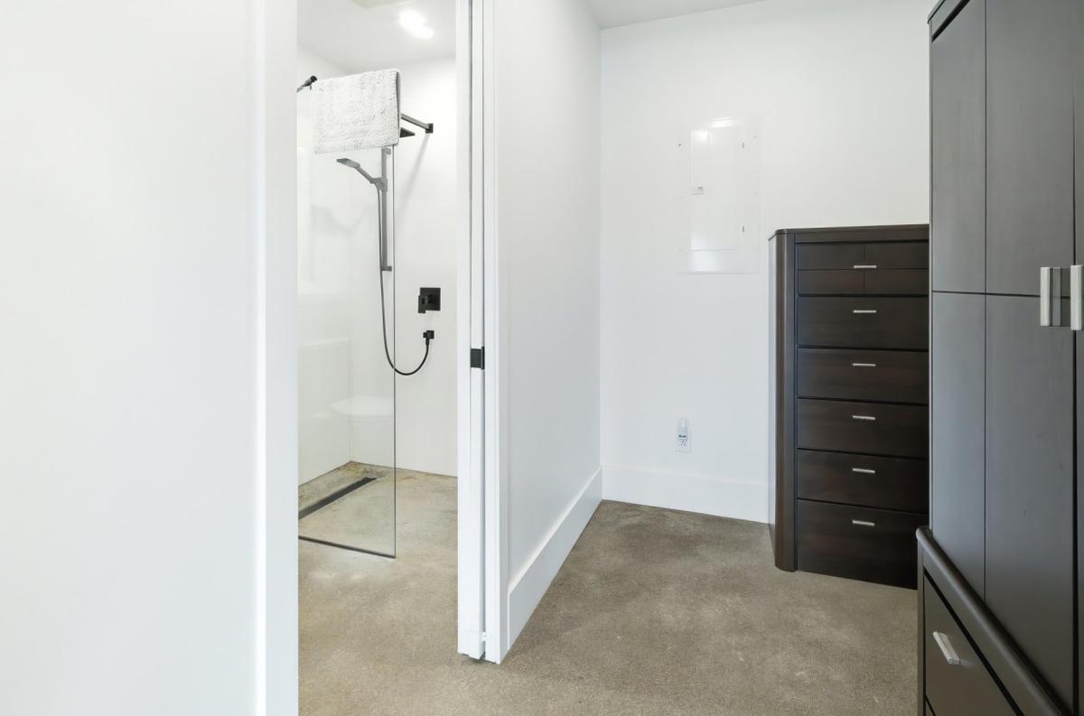 Penderie de la chambre principale