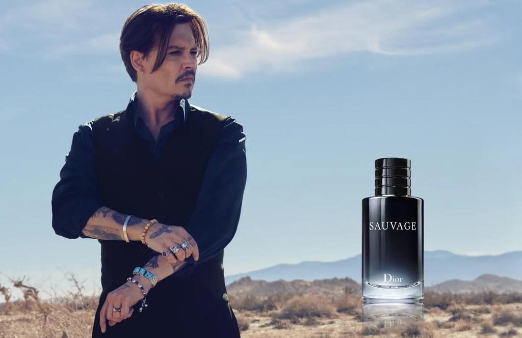Johnny Depp dans une publicité du parfum Sauvage, de Dior