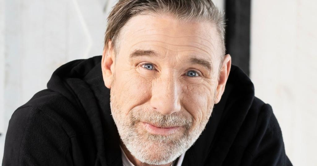 Peter MacLeod