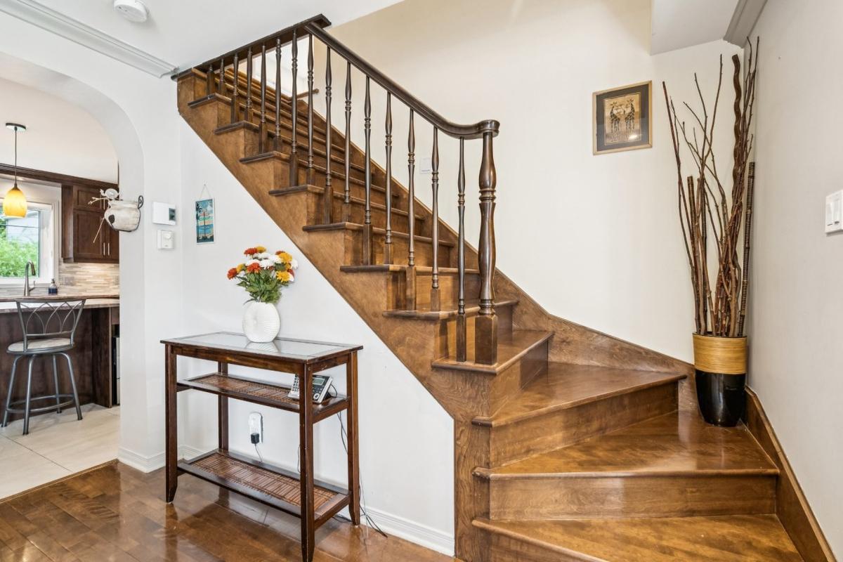 L'escalier menant à l'étage