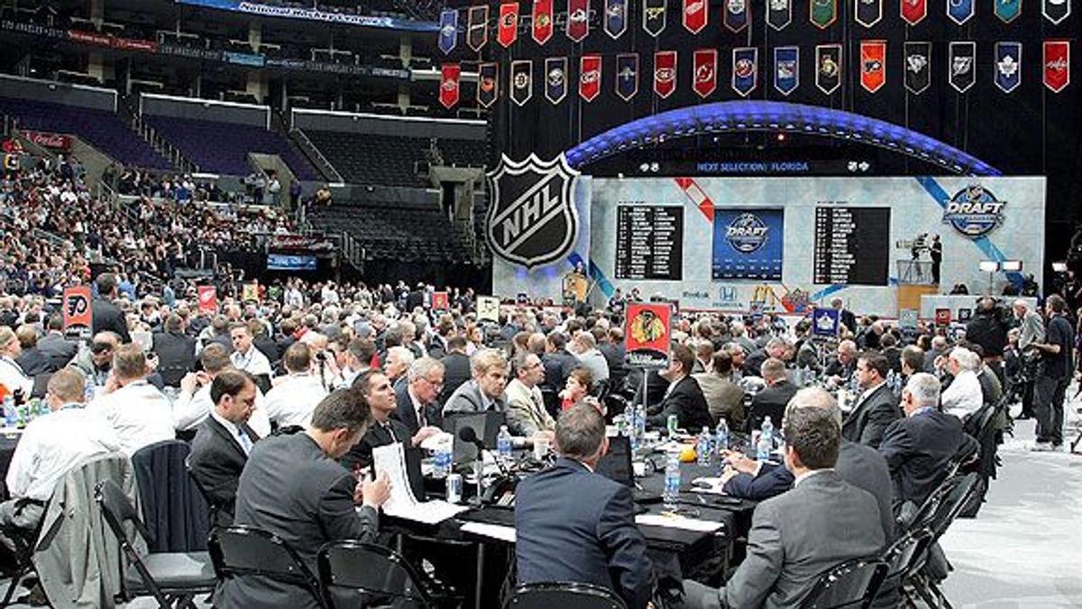 NHL GM