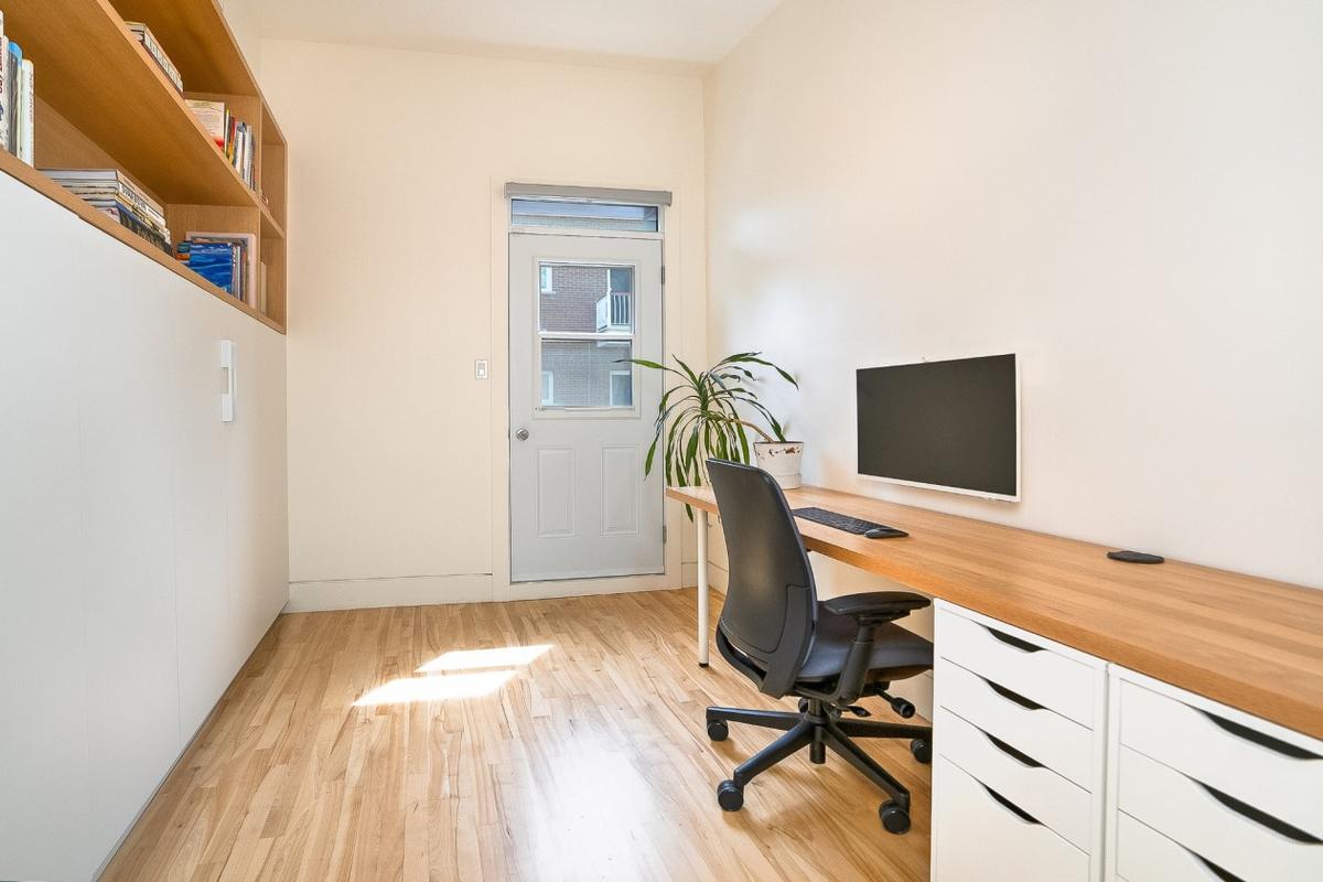 Autre angle du bureau